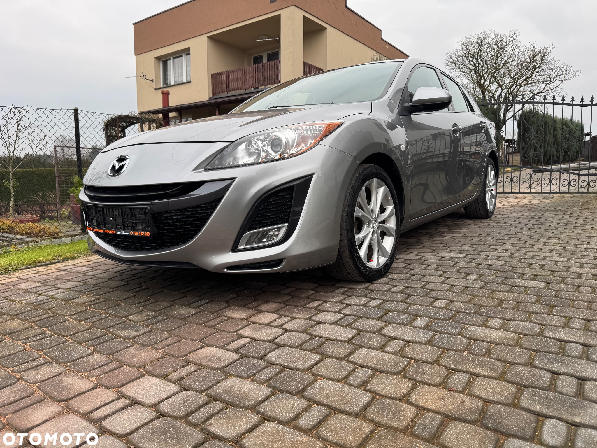 Mazda 3 1.6 Exclusive + - 25