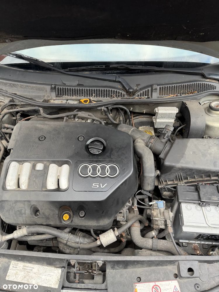 Audi A3 3-drzwiowe 1.8 Ambiente - 10