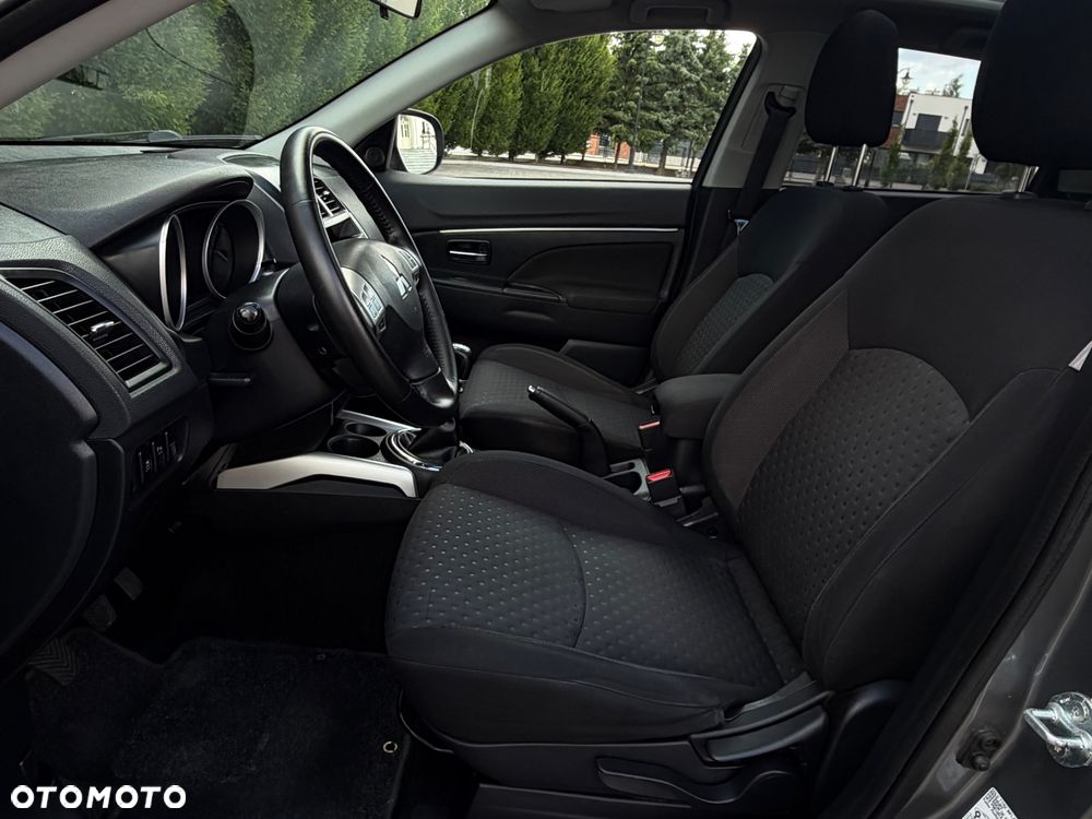 Mitsubishi ASX 1.8 DI-D 4WD Plus - 23