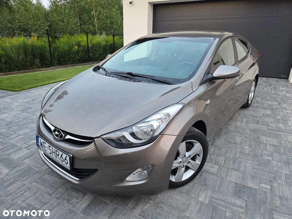Hyundai Elantra 1.6 Comfort - 2