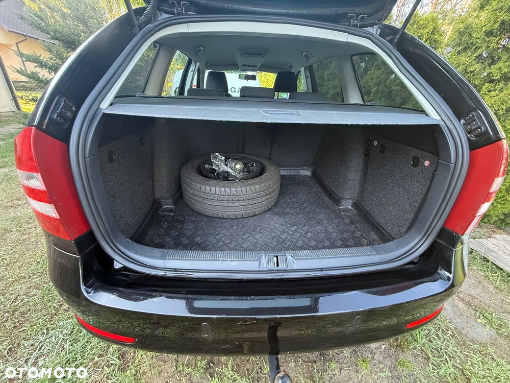 Skoda Octavia 1.6 - 12