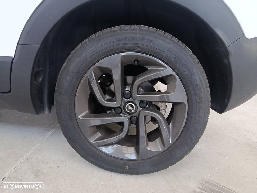 Opel Crossland X 1.2 T Innovation - 11