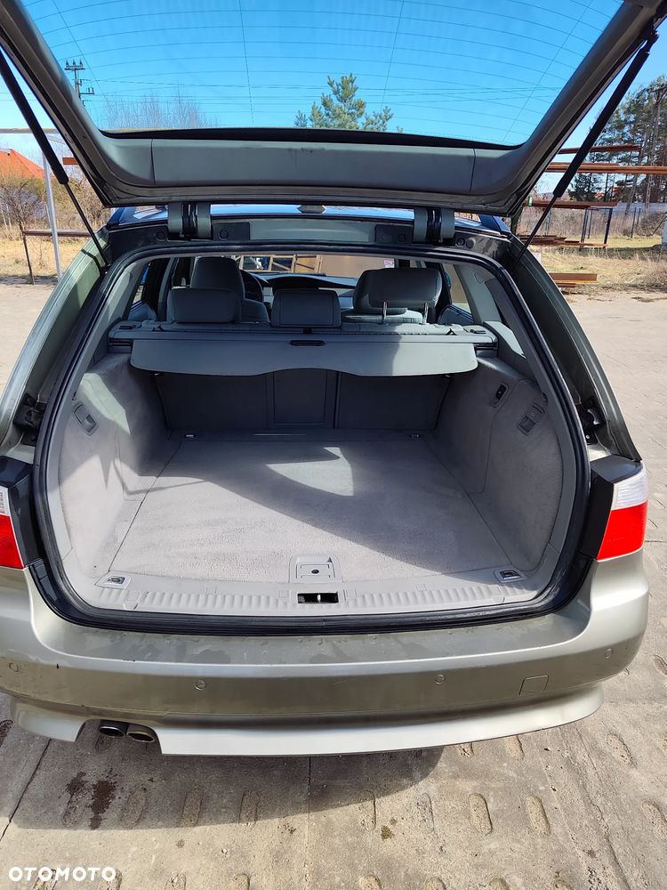 BMW Seria 5 525d - 10