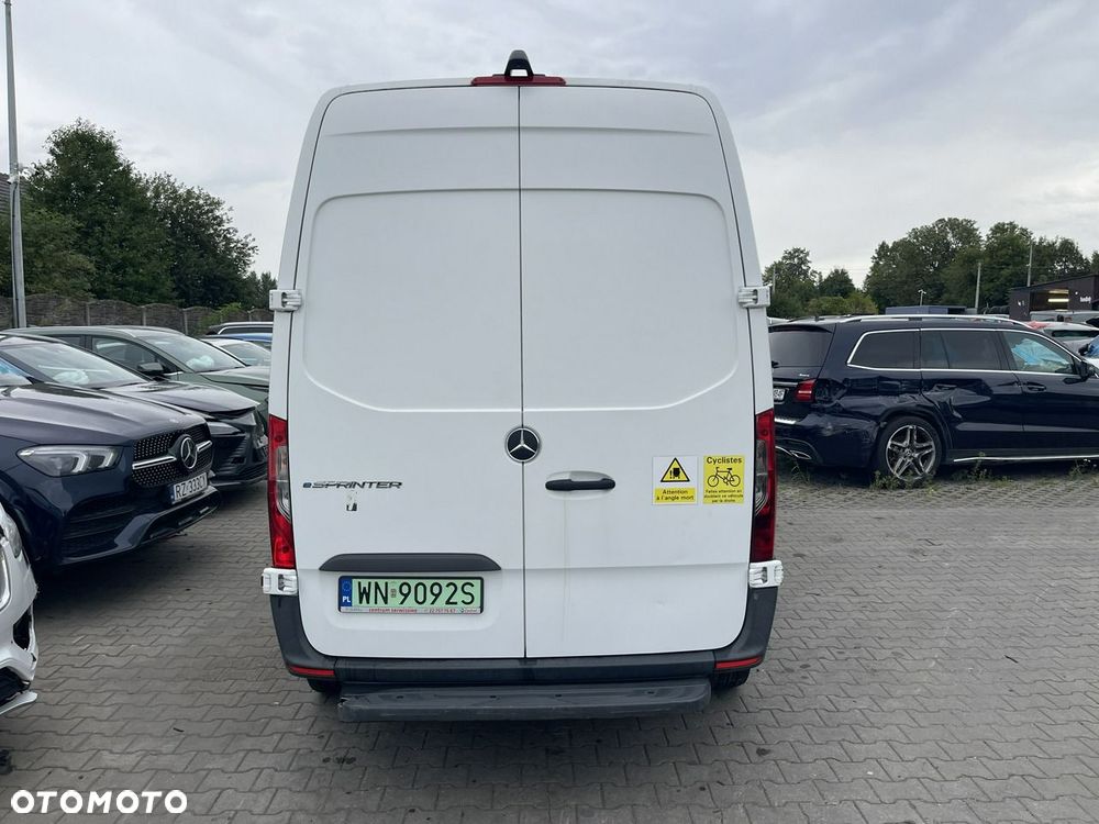 Mercedes-Benz Sprinter - 3