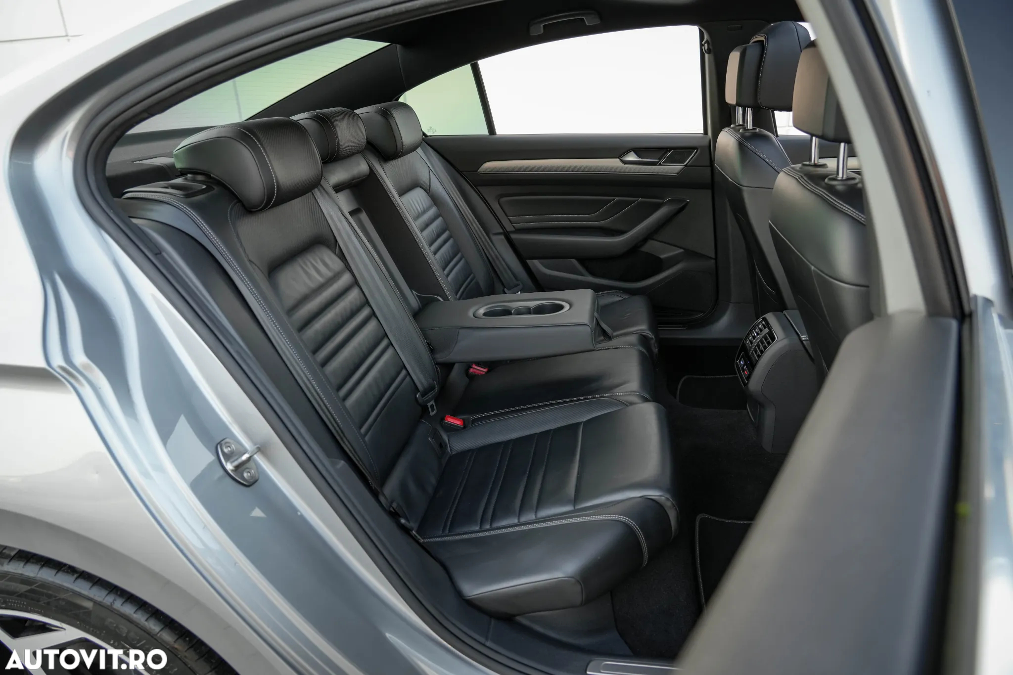 Volkswagen Passat - 18