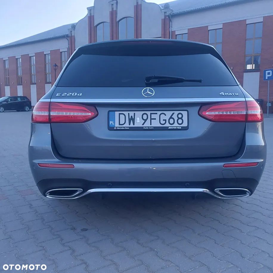 Mercedes-Benz Klasa E 220 d 4-Matic 9G-TRONIC - 3