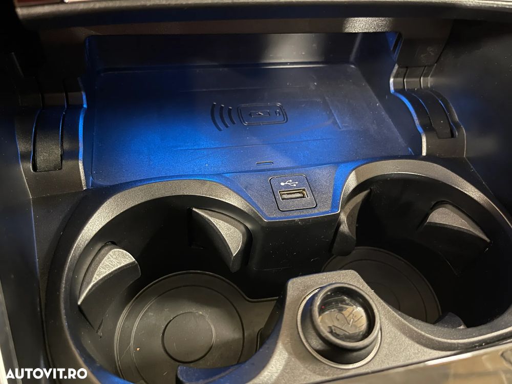 BMW Seria 3 320i xDrive Aut. - 26