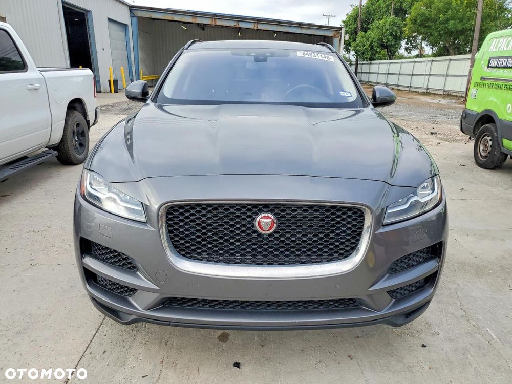 Jaguar F-Pace 25t AWD Prestige - 3