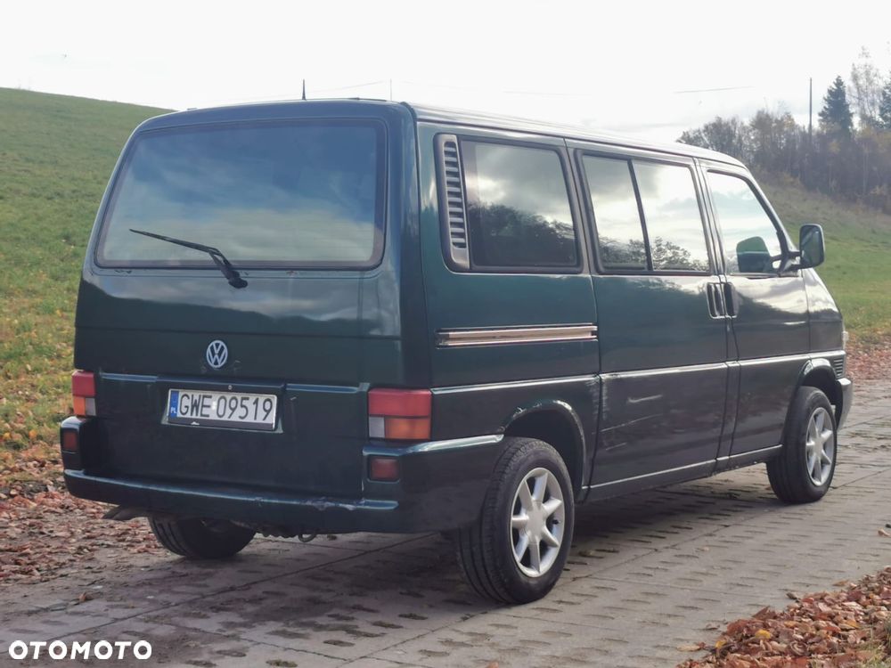 Volkswagen Caravelle Basis / CL - 5
