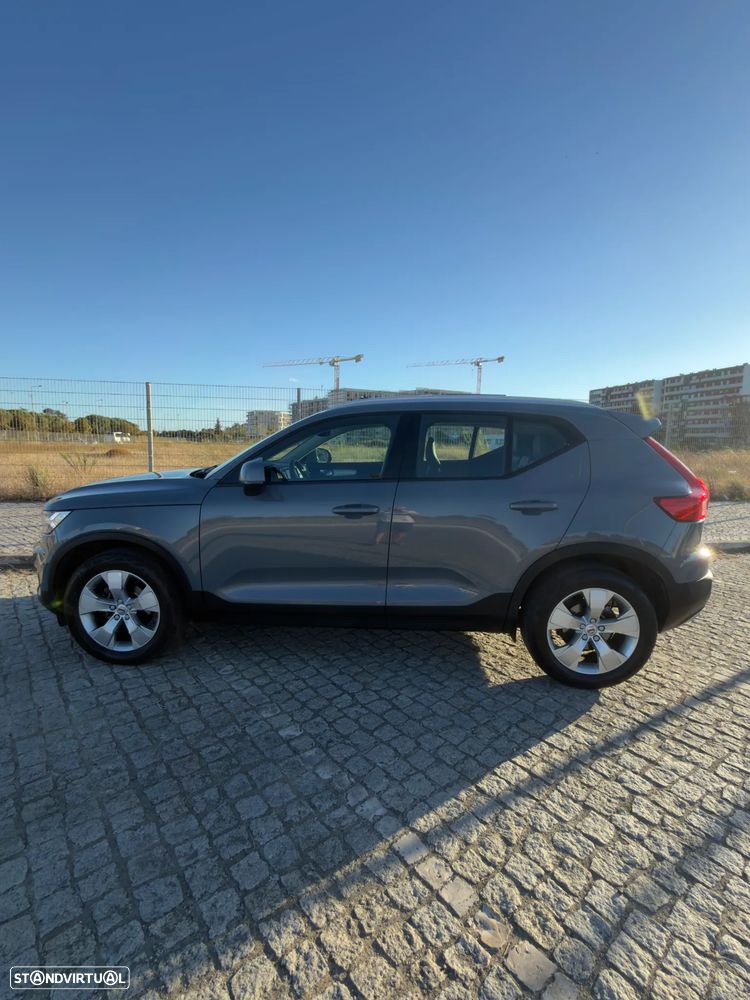 Volvo XC 40 1.5 T3 Momentum Plus - 3