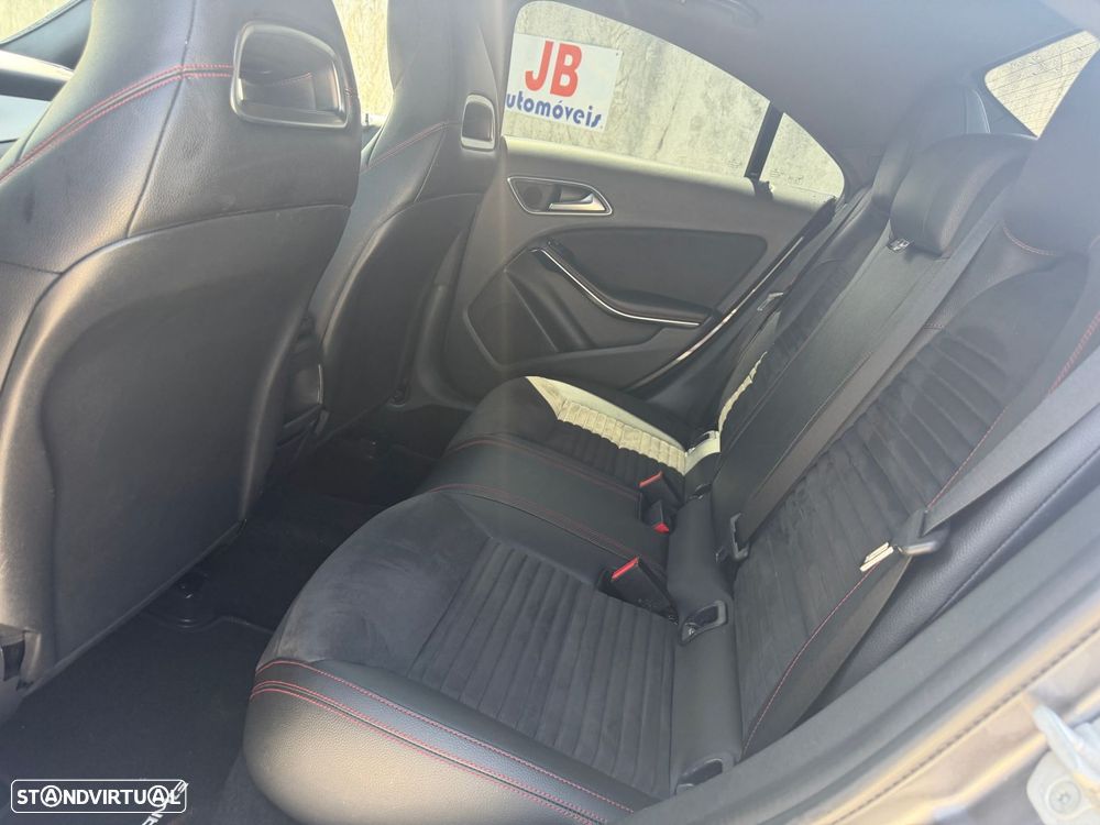 Mercedes-Benz CLA 200 d AMG Line Aut. — fotografia 13