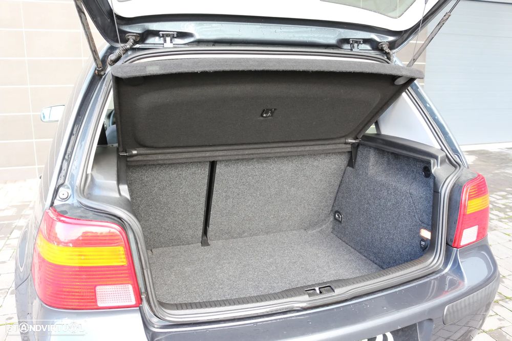 VW Golf 1.4i Confortline JE+AC - 28