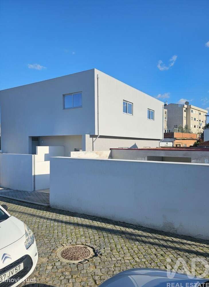 Apartamento T3 em Oliveira do Douro de 120,00 m2 - Grande imagem: 3/28