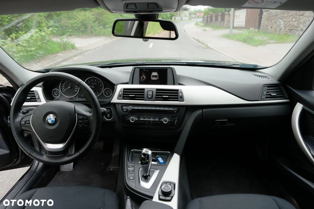 BMW Seria 3 - 26