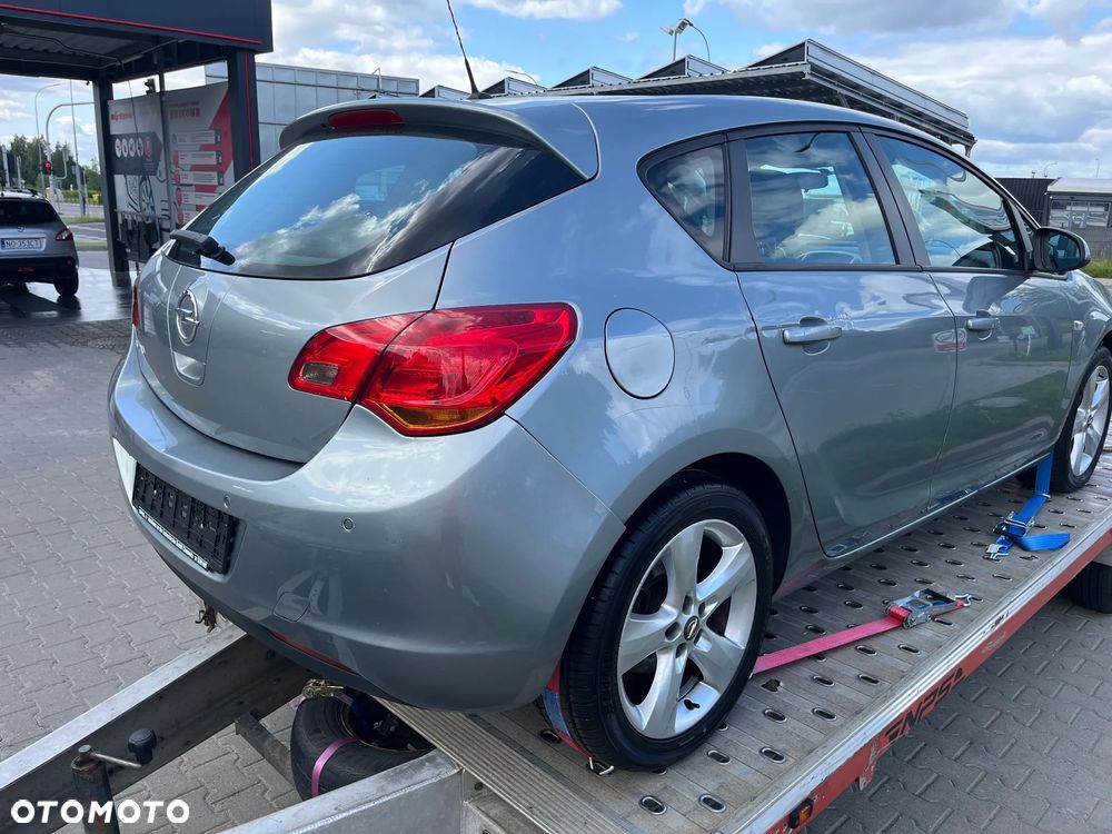 Opel Astra 1.6 Color Edition - 3