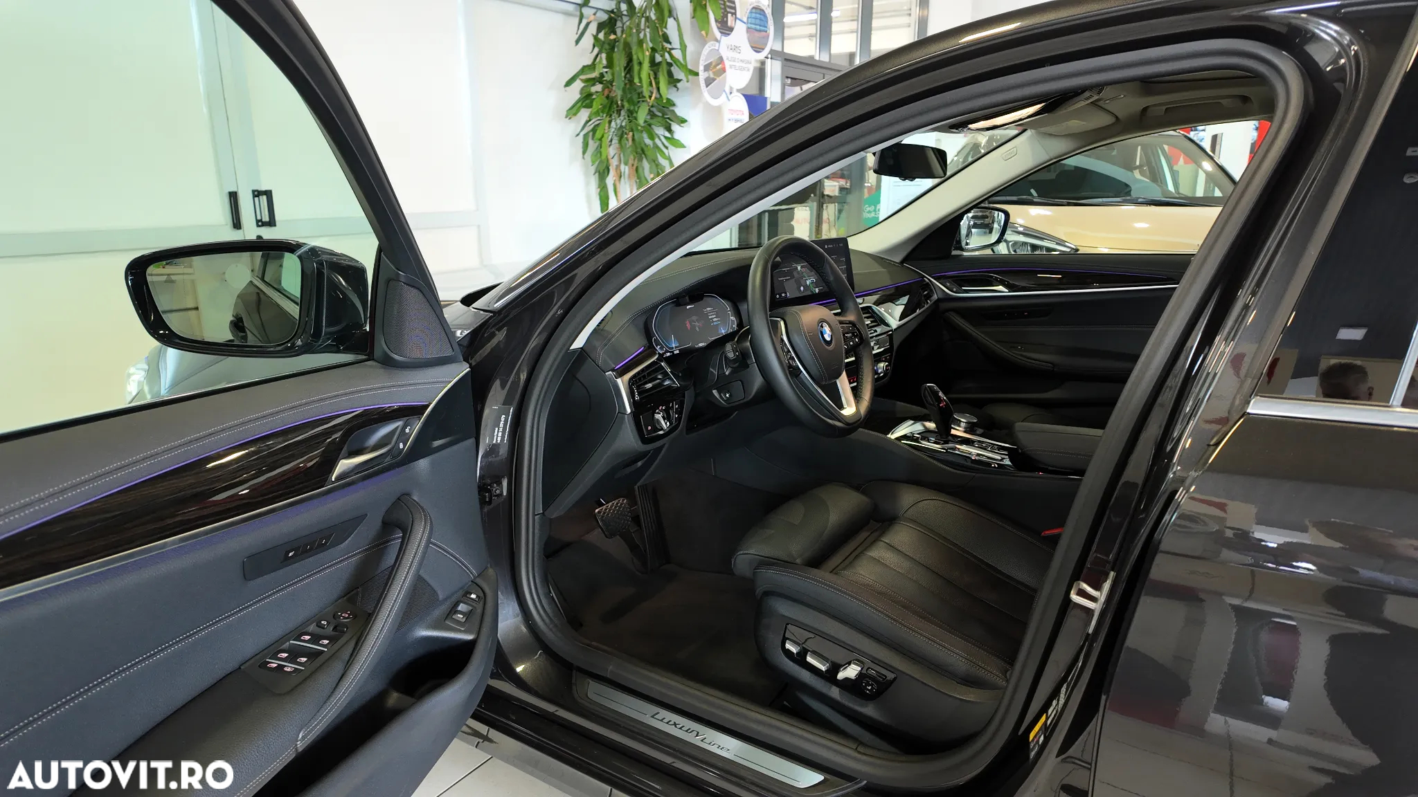 BMW Seria 5 530e xDrive Aut. Luxury Line - 13