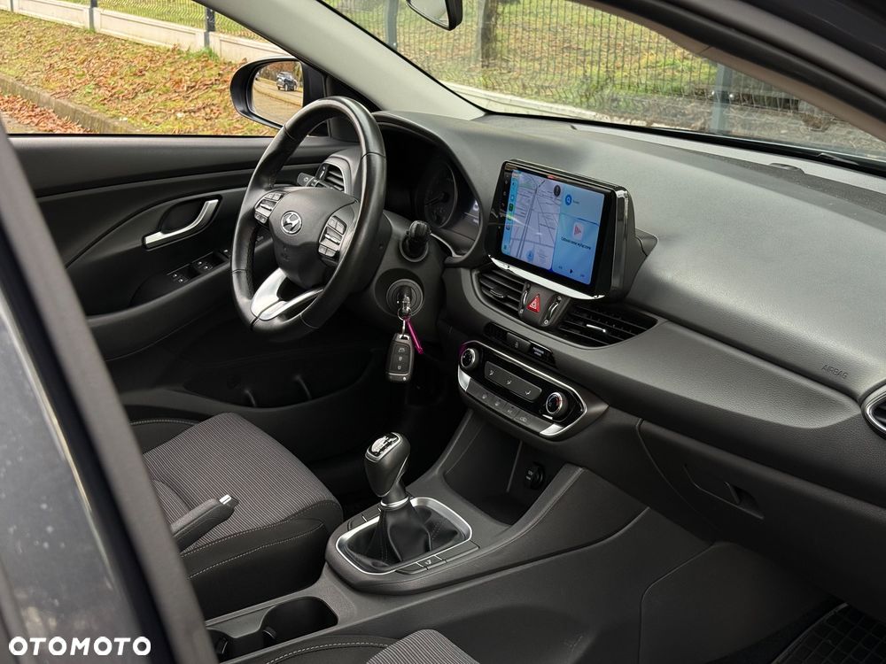 Hyundai i30 1.5 DPI Classic + - 29