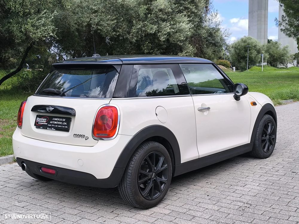 MINI 3 Portas Cooper D Metropolitan - 6