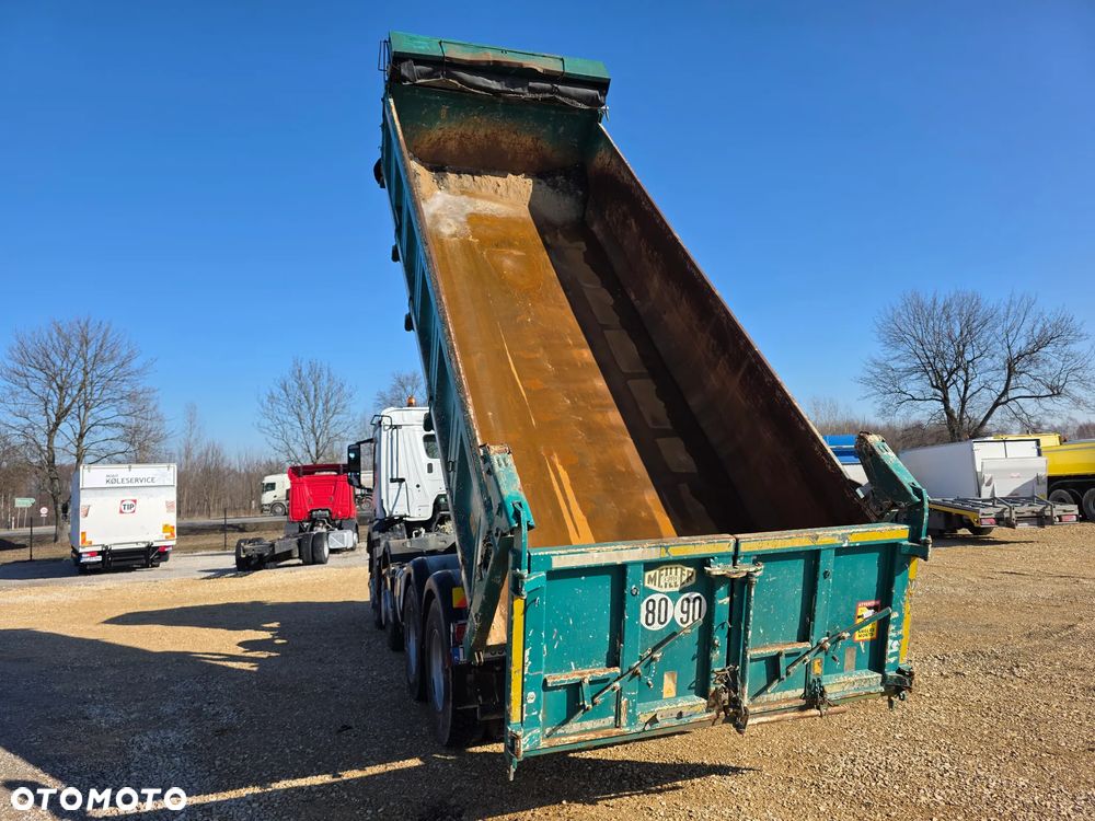 Mercedes-Benz Arocs 3243 - 13