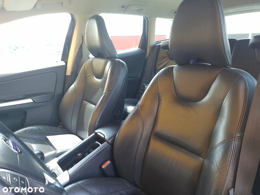 Volvo XC 60 D4 RDesign - 15