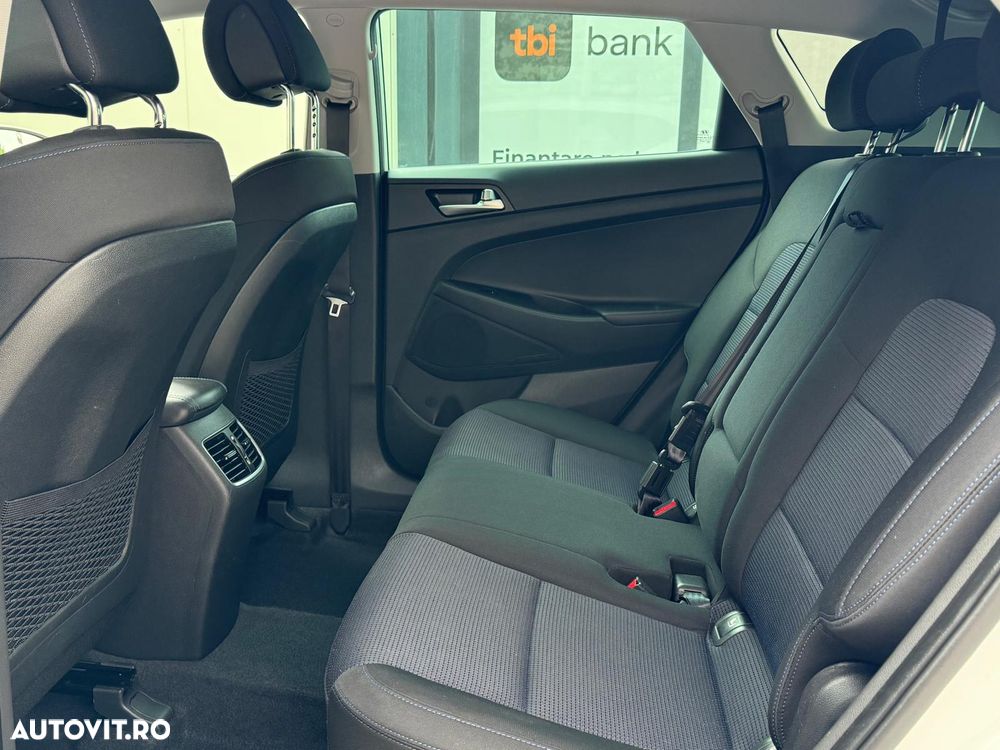 Hyundai Tucson blue 1.7 CRDi 2WD Style - 16
