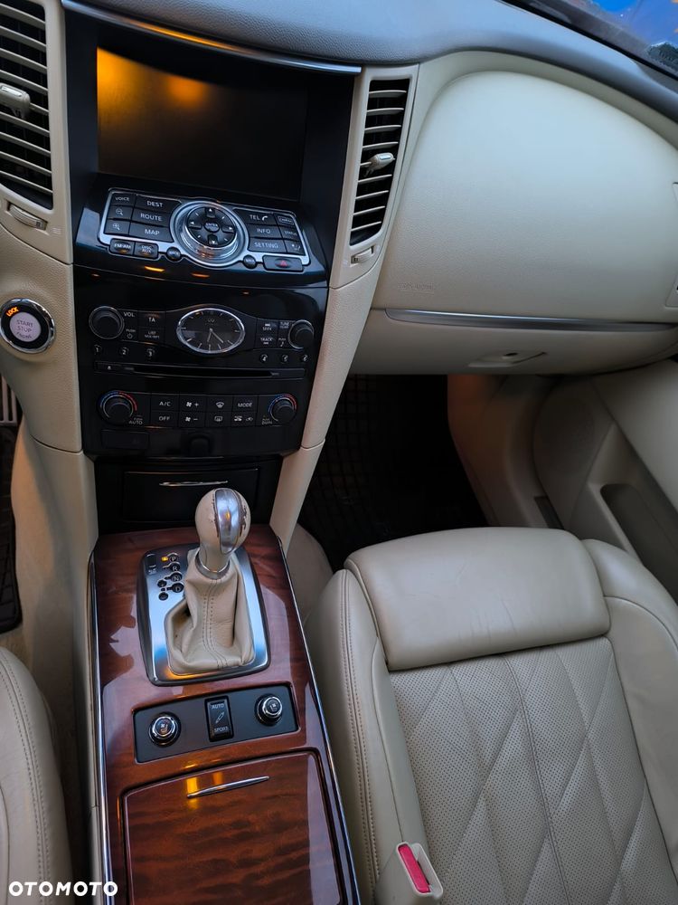 Infiniti FX FX30d S Premium - 12