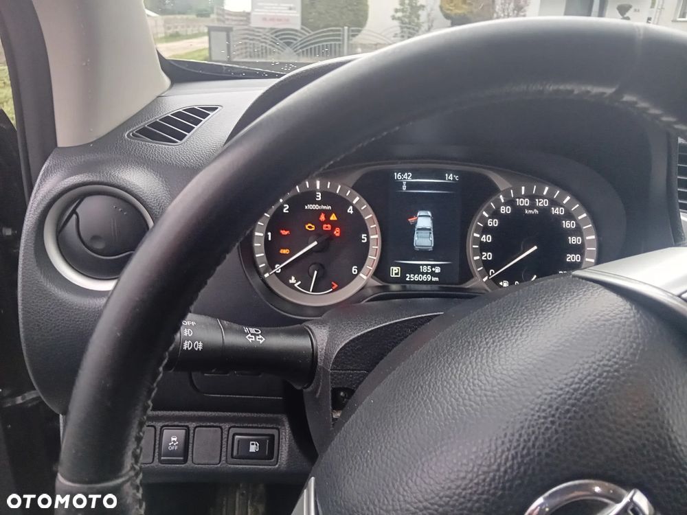 Nissan Navara - 10