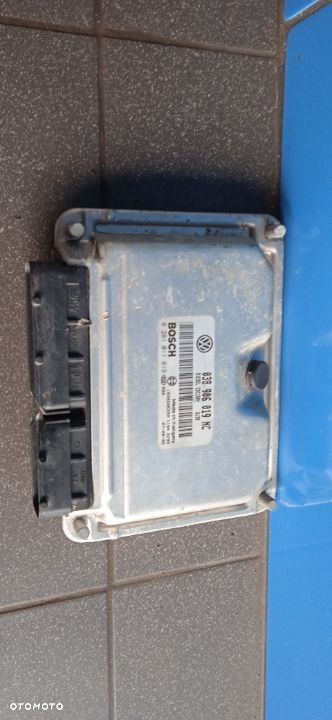 Komputer sterownik silnika VW Polo 038906019NC - 1