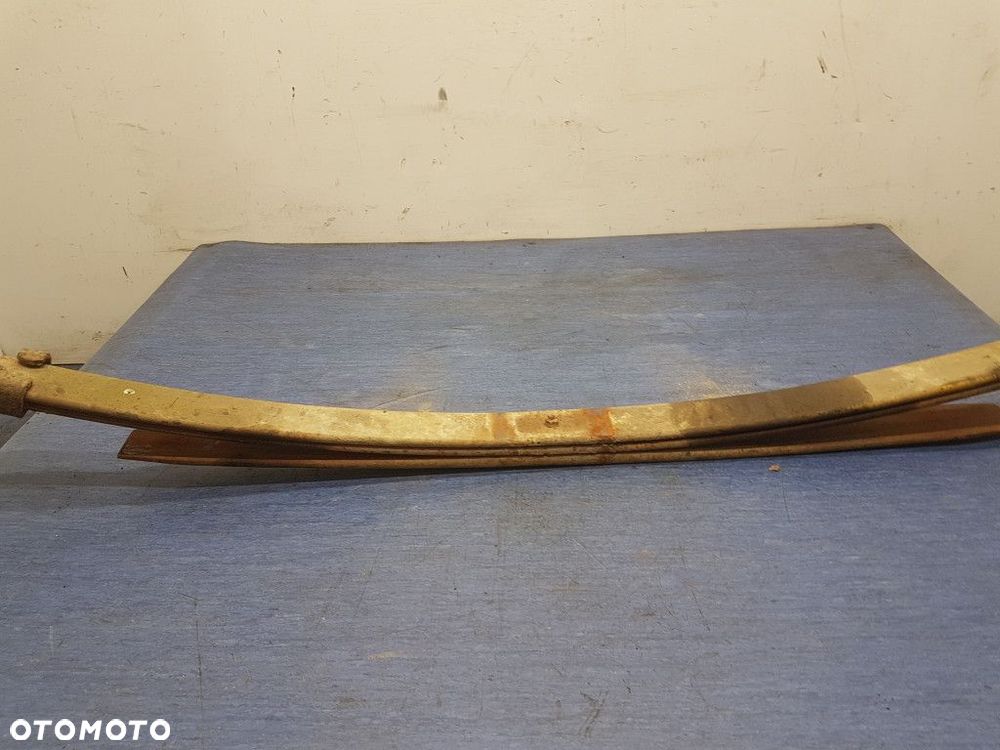 MERCEDES-BENZ 207 D RESOR - 6