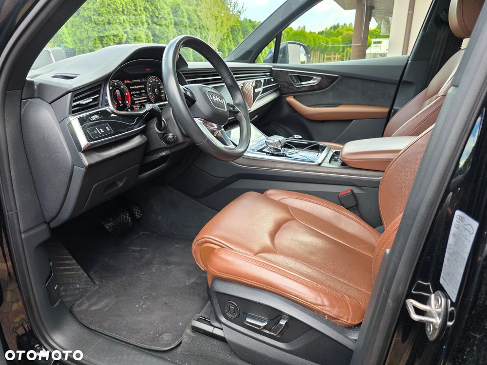 Audi Q7 - 11