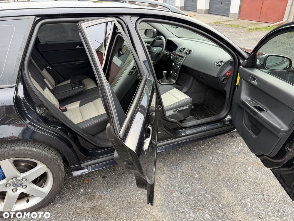 Volvo V50 - 9