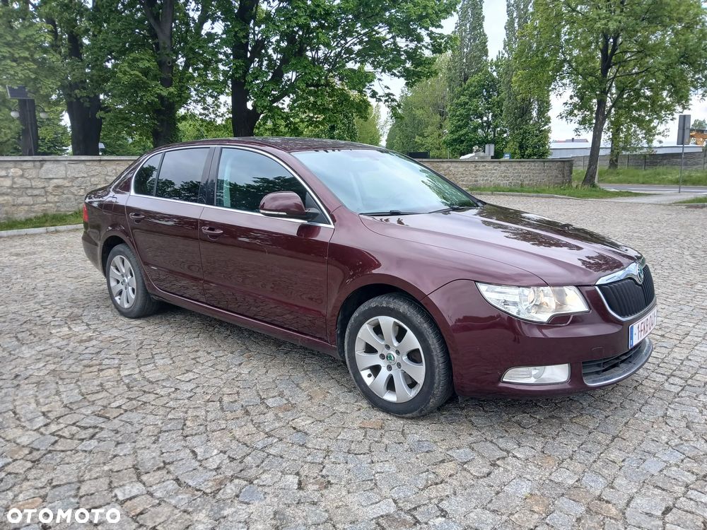 Skoda Superb 2.0 TDI DPF Elegance - 20
