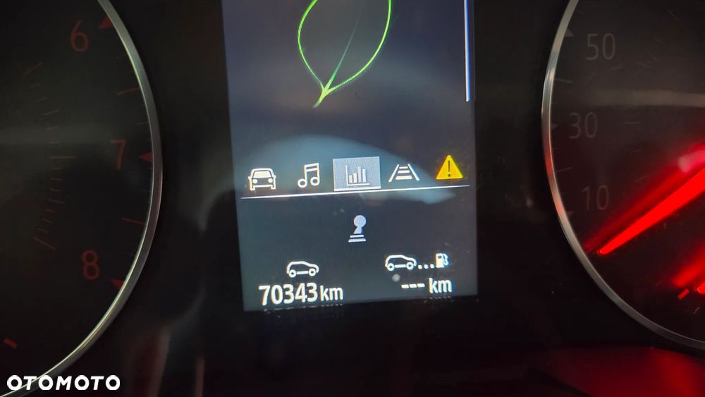 Renault Clio TCe 90 EVOLUTION - 16