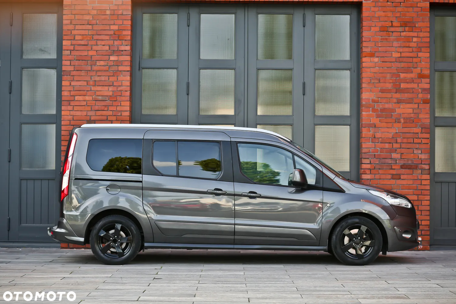 Ford Tourneo Connect Grand - 2