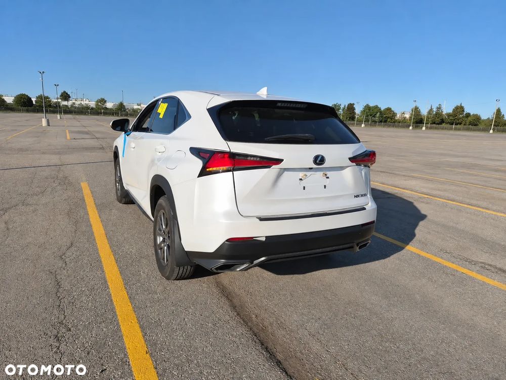 Lexus NX 300 Prestige AWD - 4
