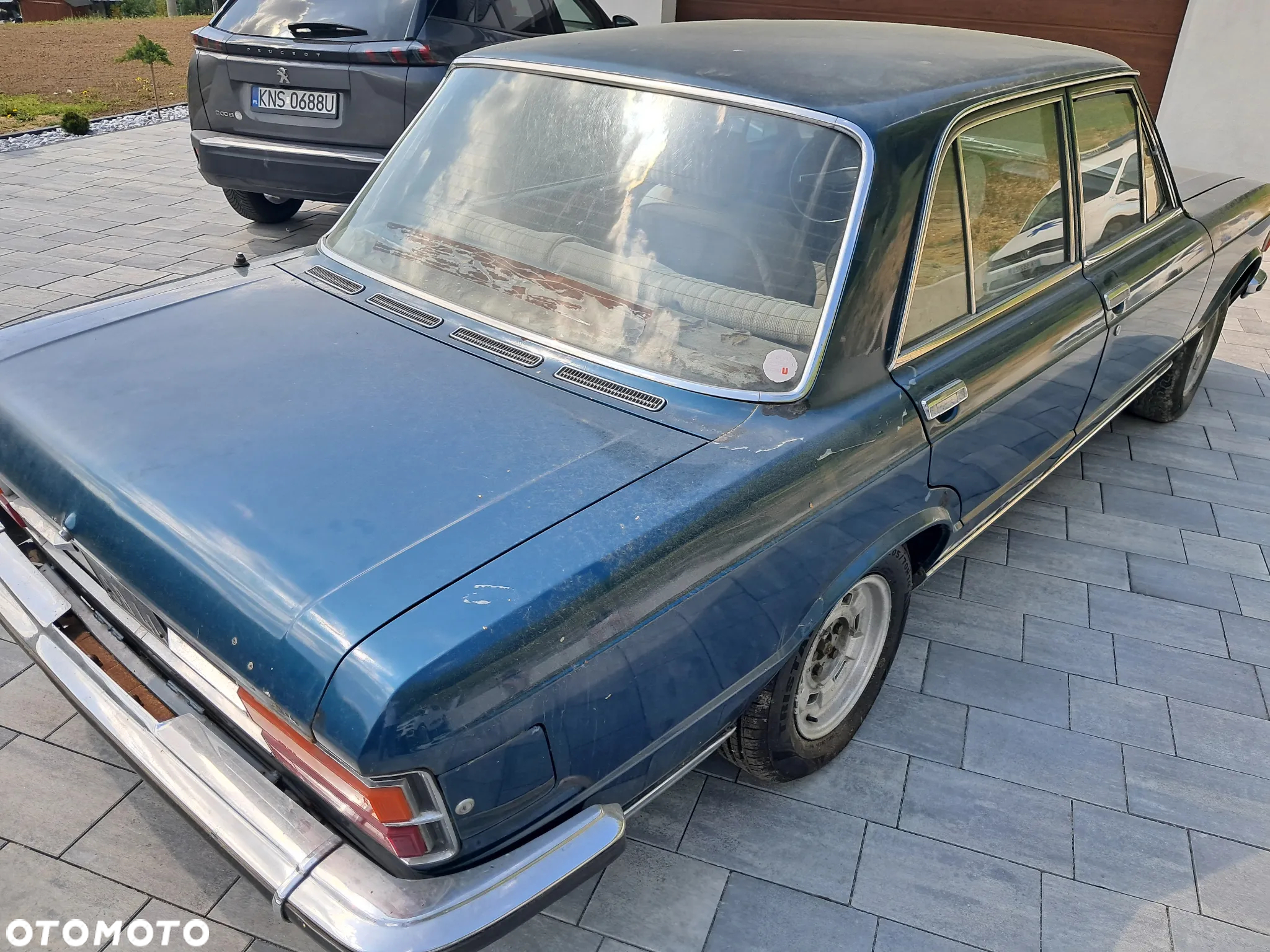 Fiat 130 - 12
