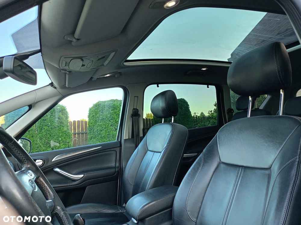 Ford S-Max 2.0 TDCi DPF Titanium - 13