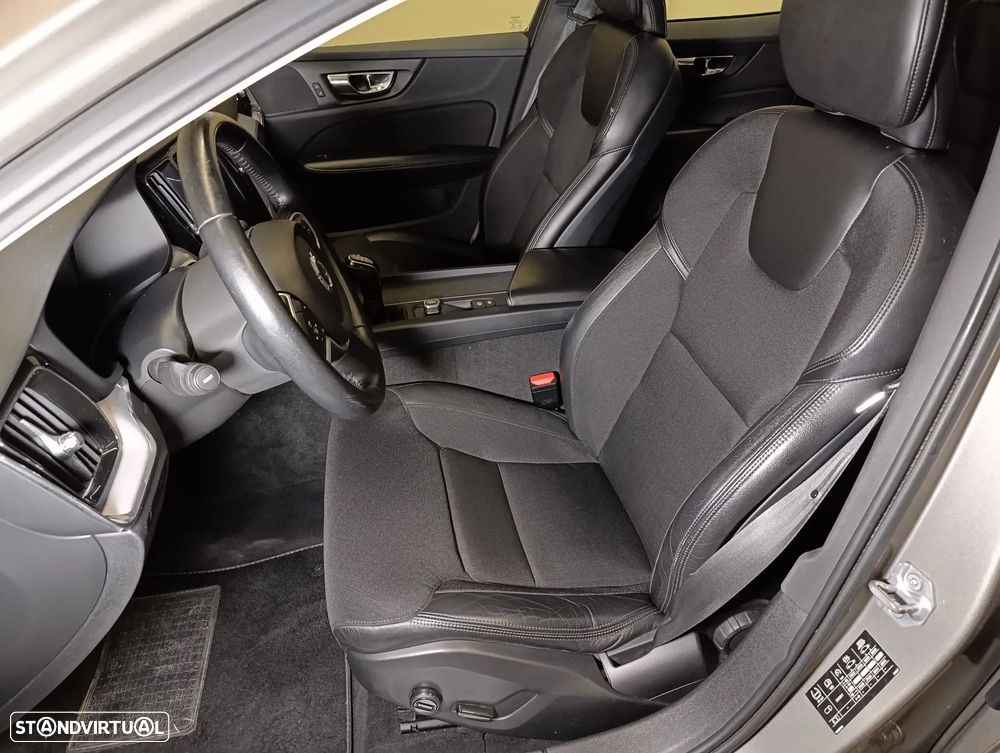 Volvo V60 2.0 D3 Inscription - 22