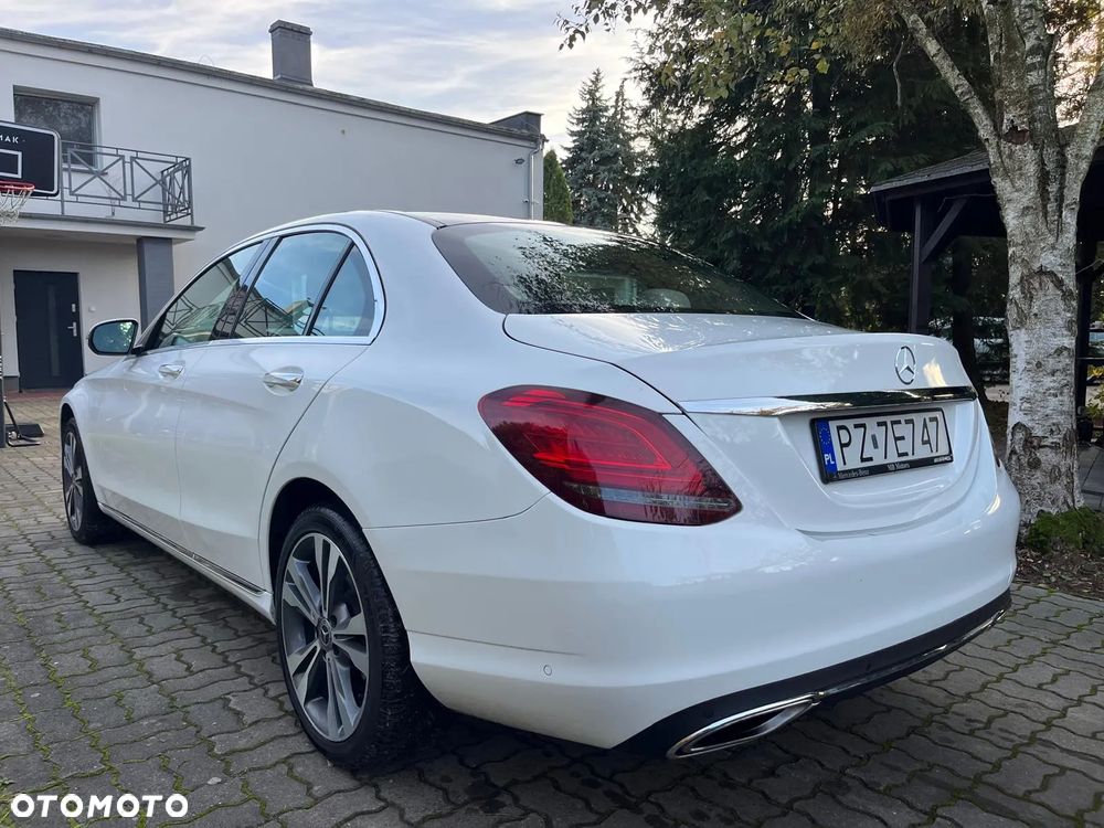 Mercedes-Benz Klasa C 300 4Matic 9G-TRONIC Exclusive - 5