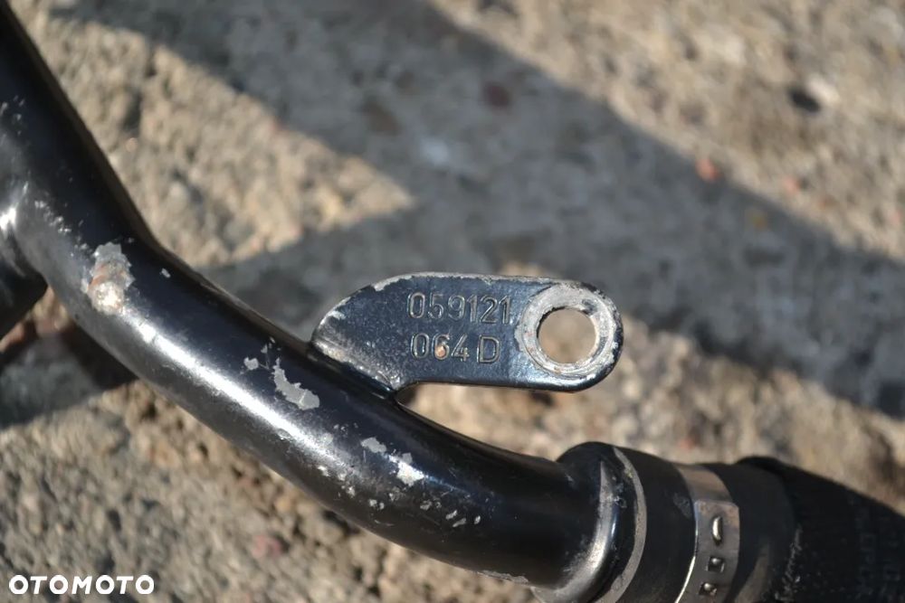 VW AUDI 3,0 TDI PRZEWÓD METALOWY WODY RURA WODNA 059121064D - 2