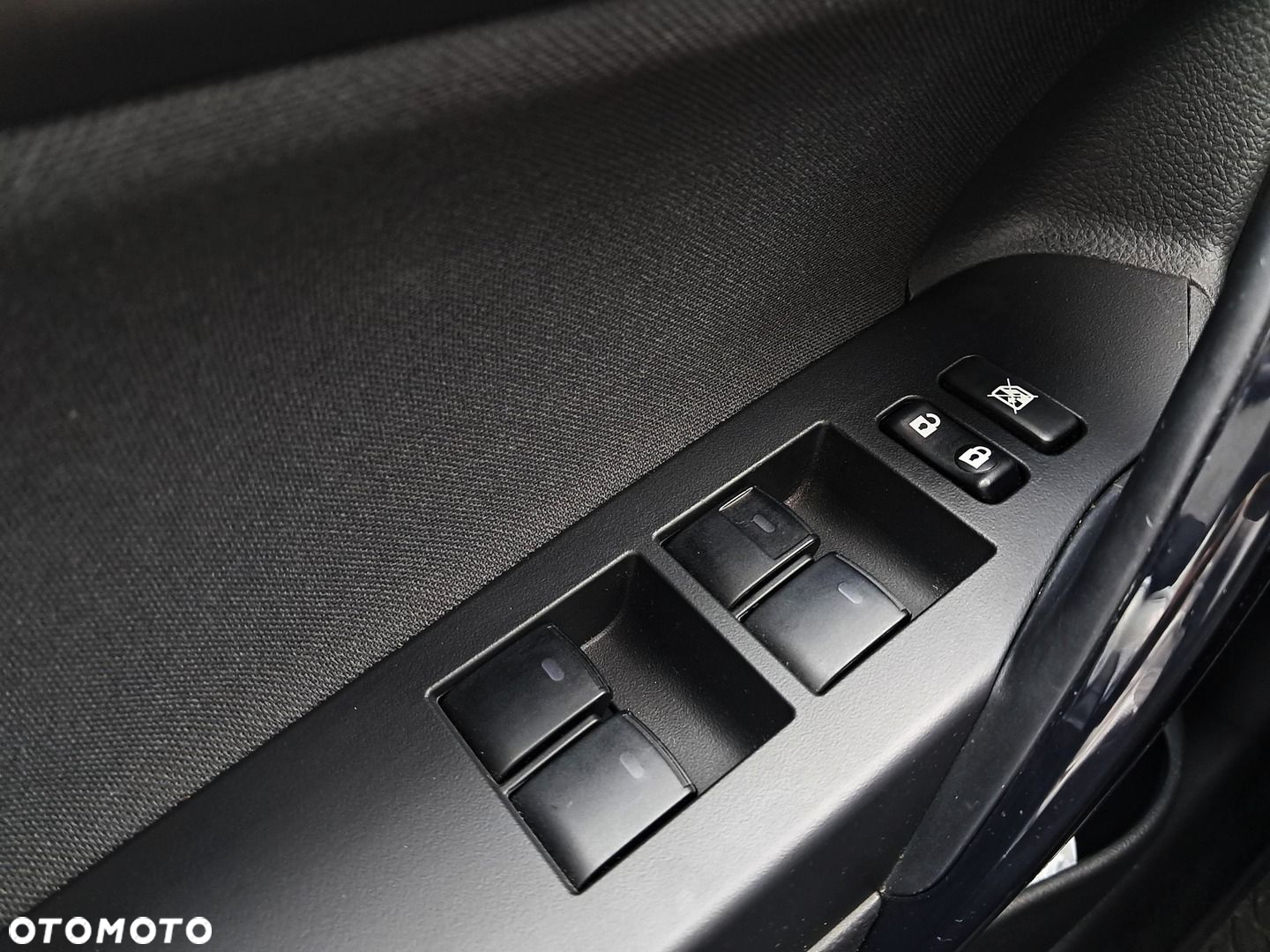 Toyota Auris - 15