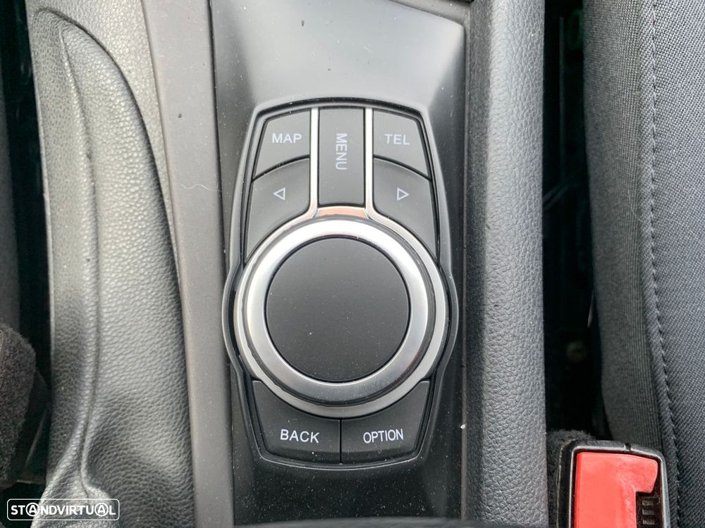 BMW 118 d Pack M - 31