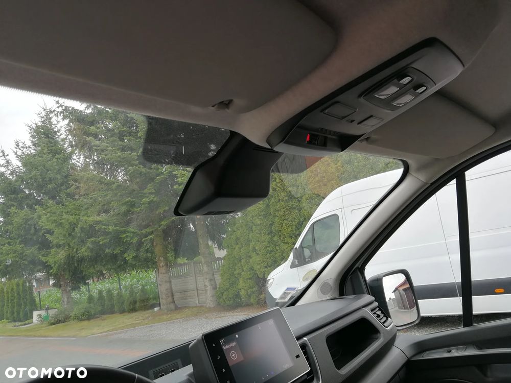 Renault Trafic - 19