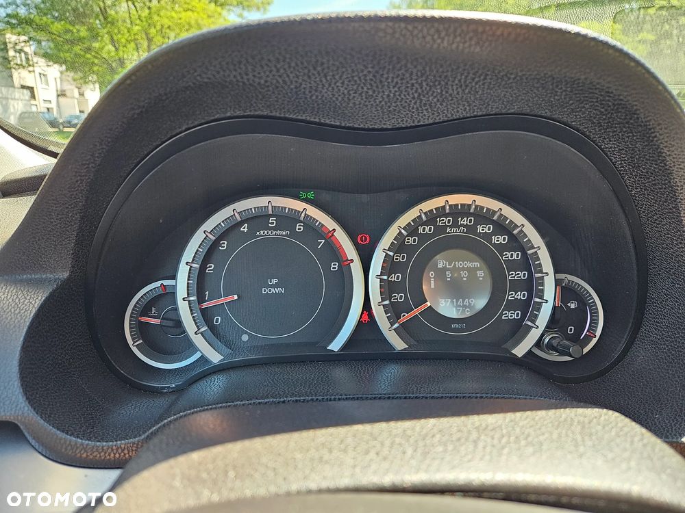 Honda Accord 2.0 Executive - 8