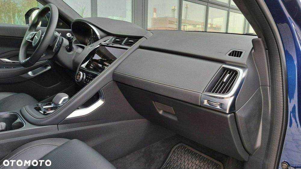 Jaguar E-Pace - 19