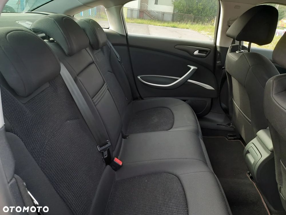 Citroën C5 2.0 16V Confort - 16