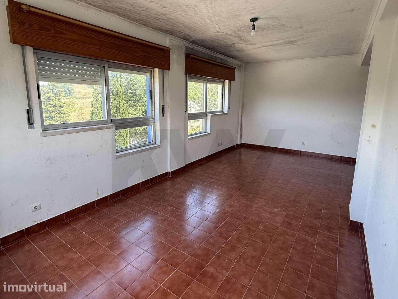 T2 com 82 m2 em Alcabideche – Vista Serra, Luz Natural e Excelente Ace - Grande imagem: 3/16