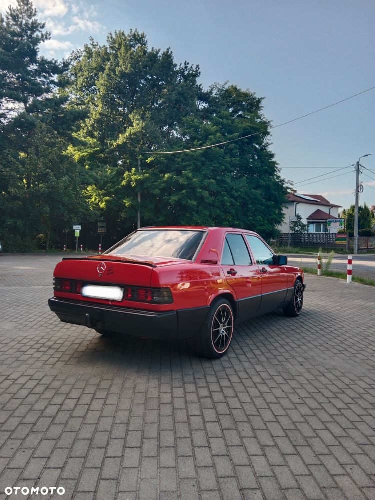Mercedes-Benz W201 (190) - 5