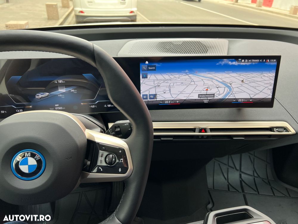BMW iX - 5