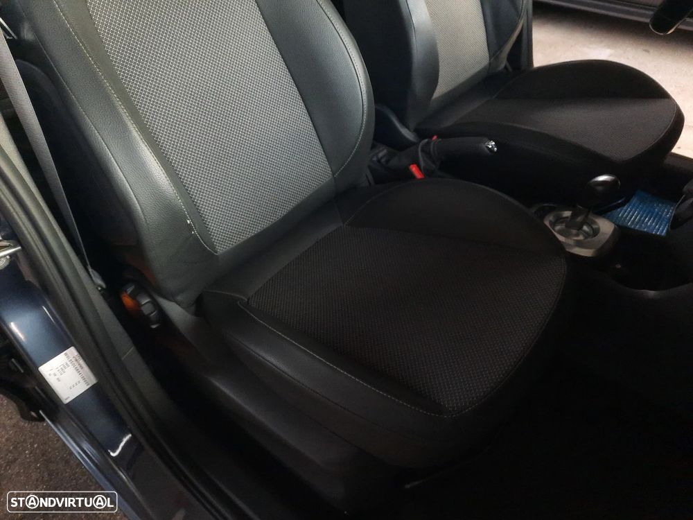 Opel Corsa 1.2 Cosmo Easytronic - 32